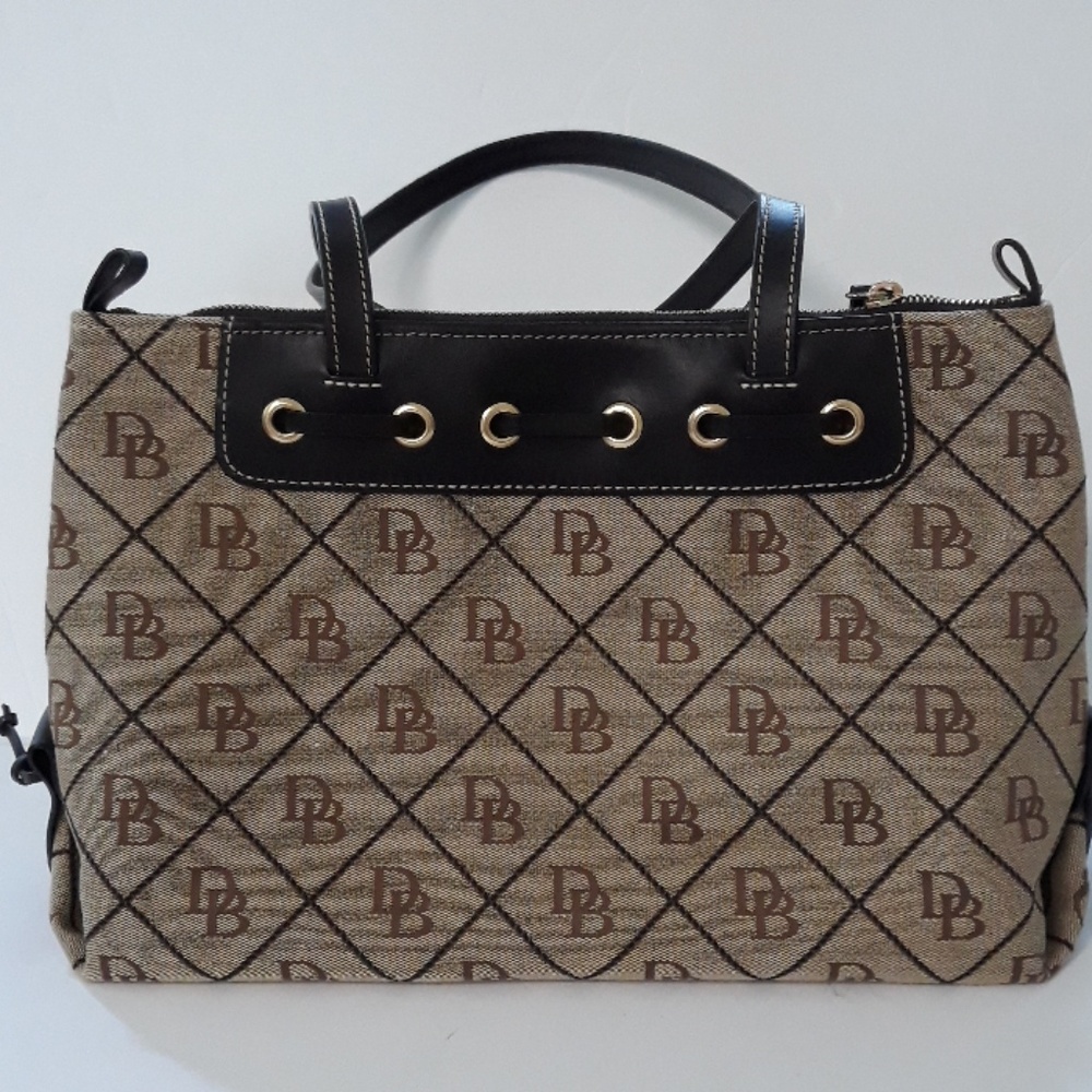 DOONEY & BOURKE Large Top Zip Shoulder tote Bag